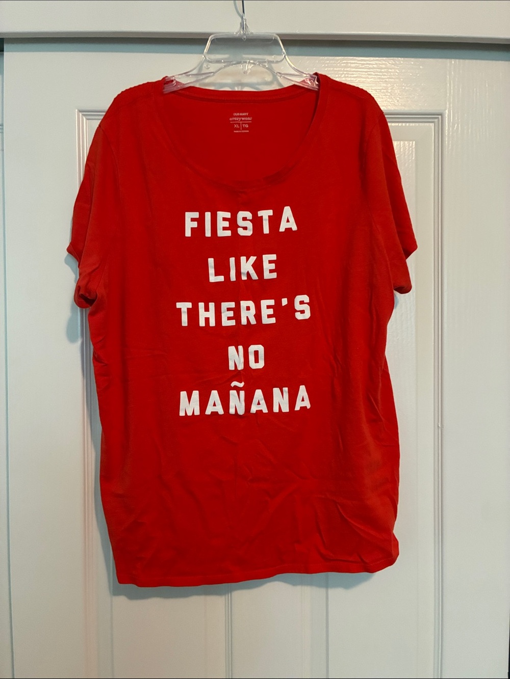 Old Navy Red Short-Sleeve Graphic‎ Tee